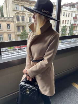 PŁASZCZ DOLORES Z PASKIEM  BEIGE